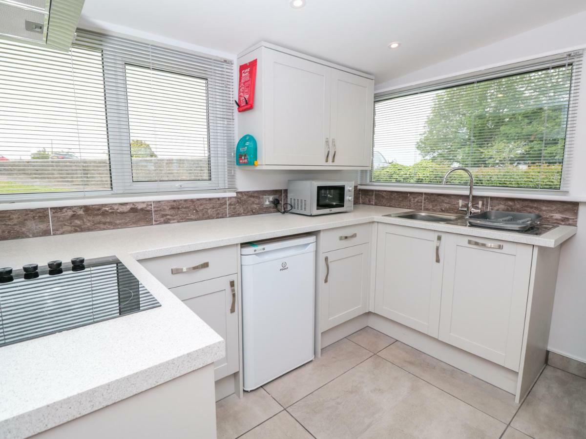 201 Norton Park Villa Dartmouth Buitenkant foto